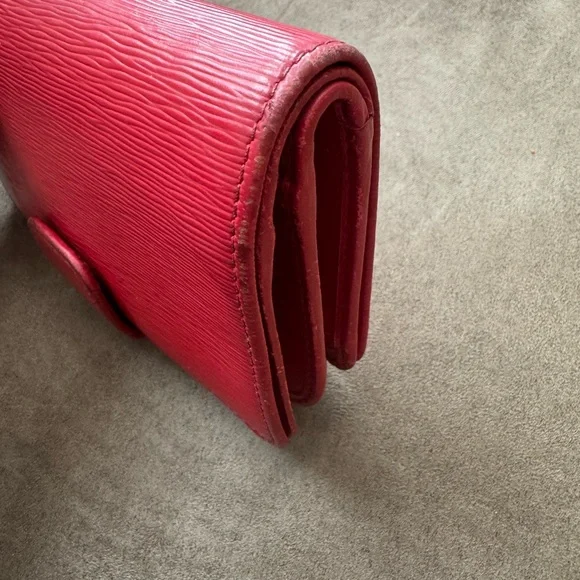 Prada Wallet - Picture 4 of 12